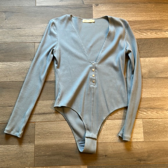NWOT baby blue bodysuit - Picture 2 of 7
